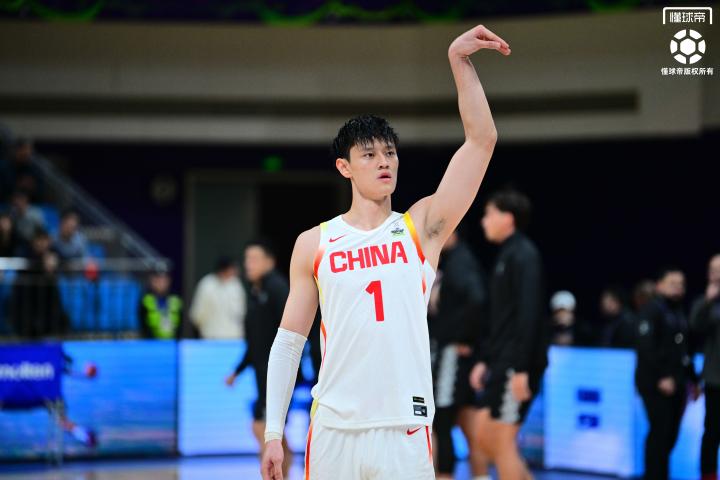 美记称曾凡博与篮网签下训练营合同，曾凡博工作室发文否认|北京