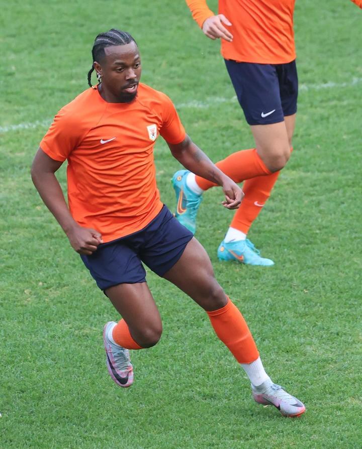 费南多晒新造型