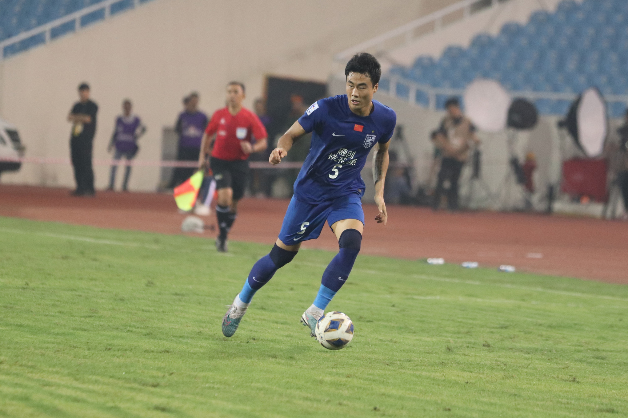 懂球号作者:武汉三镇足球俱乐部不代表懂球帝观点严禁商业机构或公司