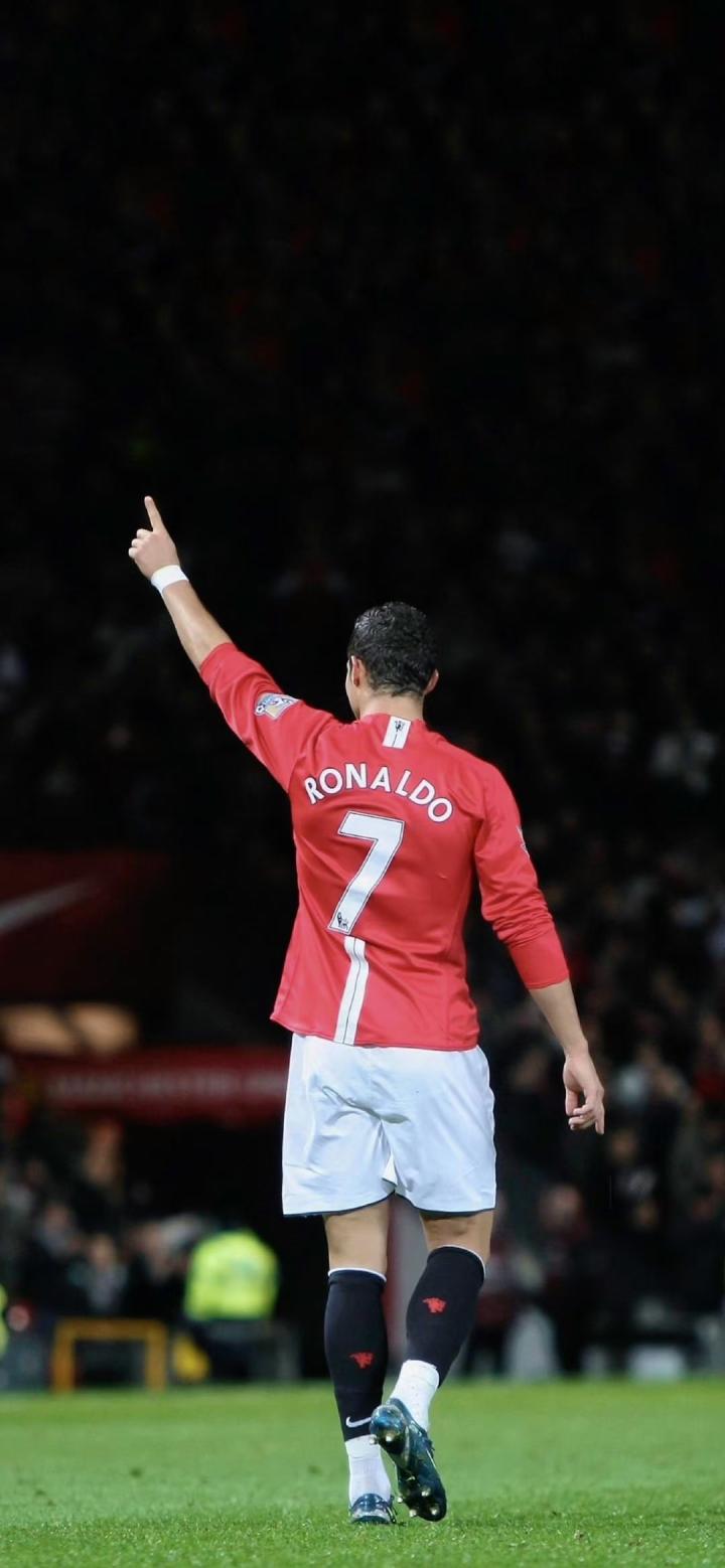 足坛老照片12曼联时期的c罗