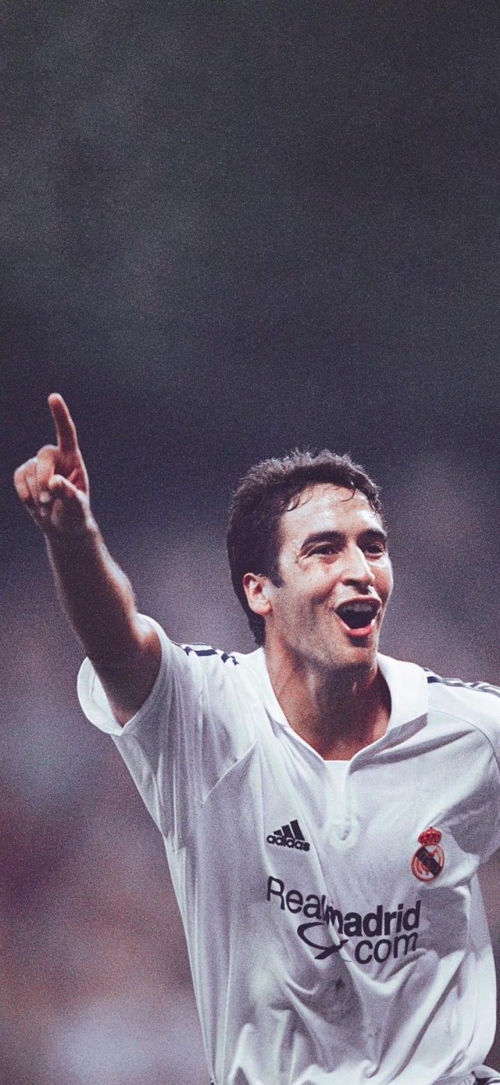 足球壁纸劳尔二