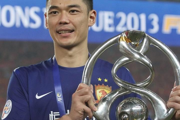 忆往昔曾诚晒2013年第一次夺亚冠照片