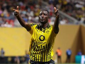 多特前锋吉拉西创造历史，攻入37球成首位非洲球员