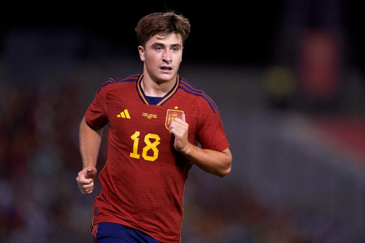 巴萨球员国家队战报托雷进球费尔明滕森随队获胜