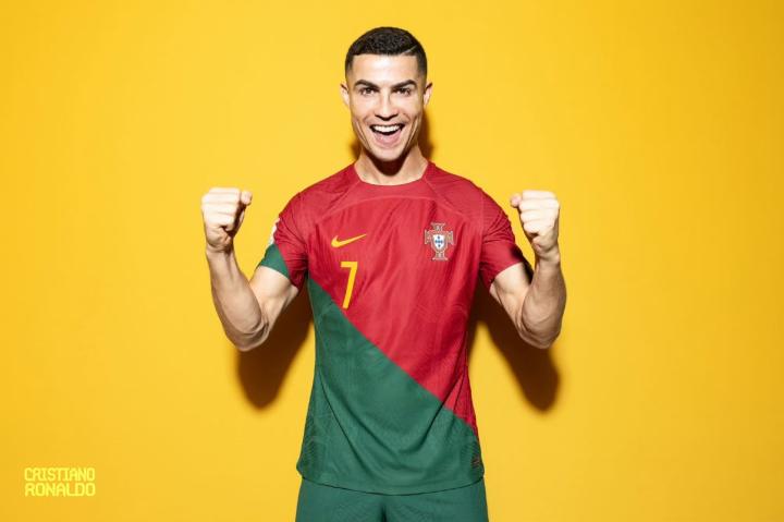 76一年前的今天c罗世界杯第三组定妆照发布