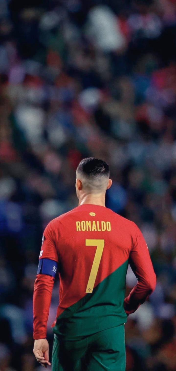 c罗国家队高清壁纸[就压着打]|葡萄牙|c罗|懂球帝