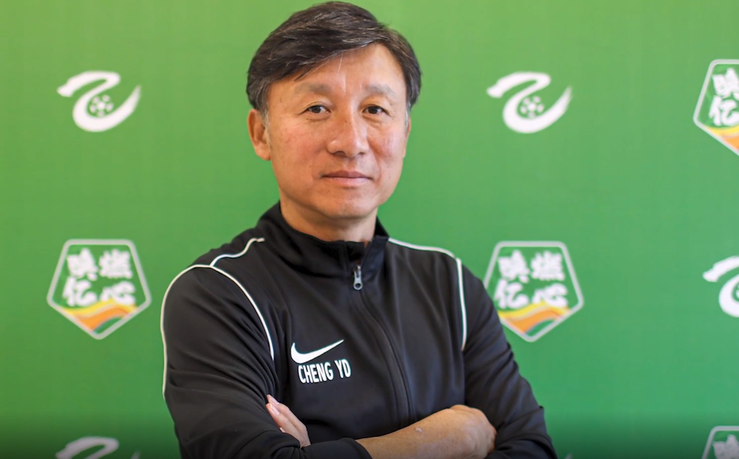 成耀东国奥队员体能踢90分钟有些困难出场不多只能先集训