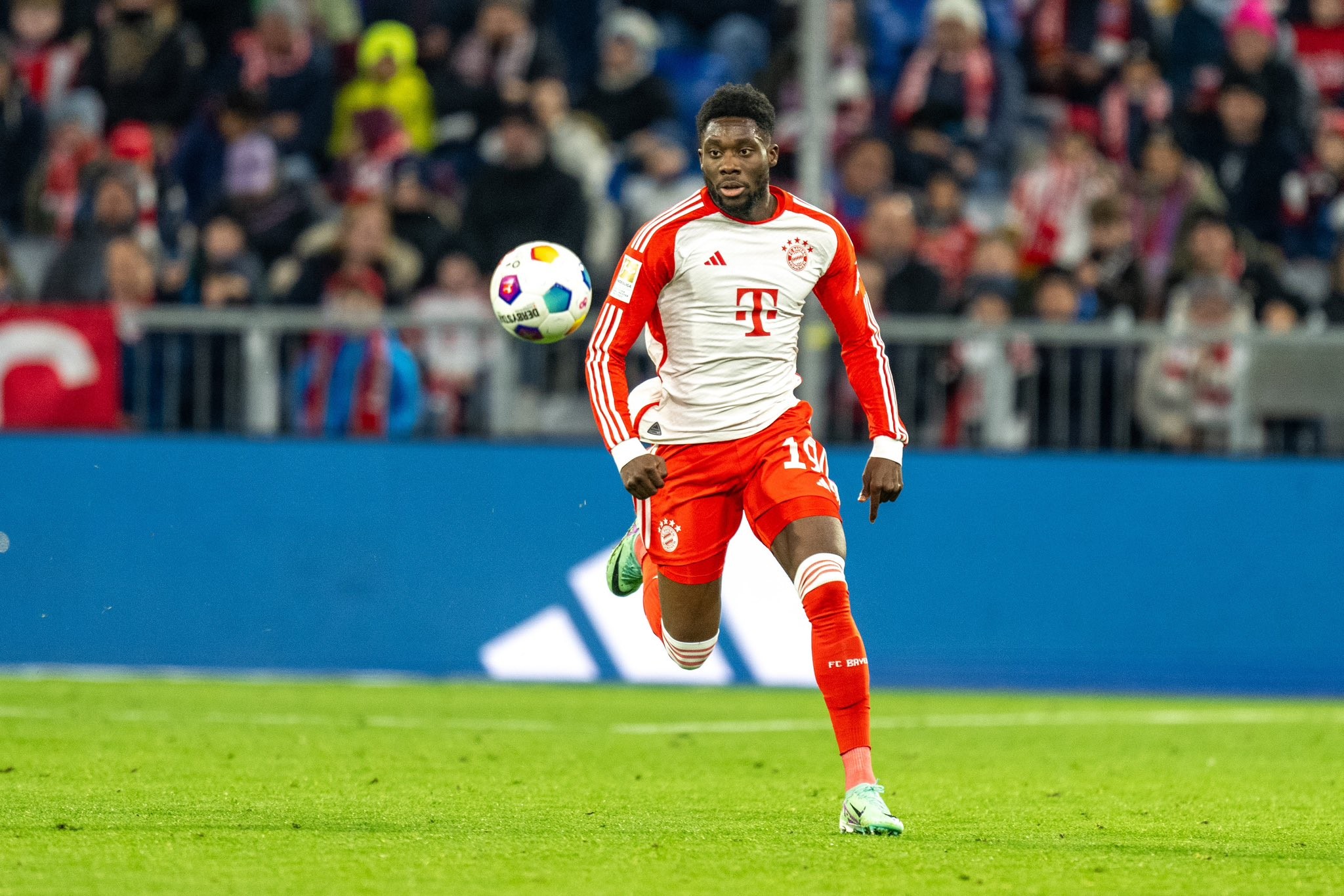 时隔两个赛季,巴萨再次橙肱饭谔蕴俊炯幽汕堑艿芘》训夏系