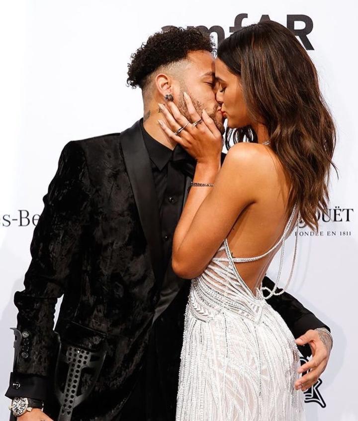 内马尔和他的前女友布鲁纳,还有机会旧情复燃吗