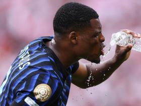 门德斯推荐邓弗里斯给巴萨，转会细节曝光