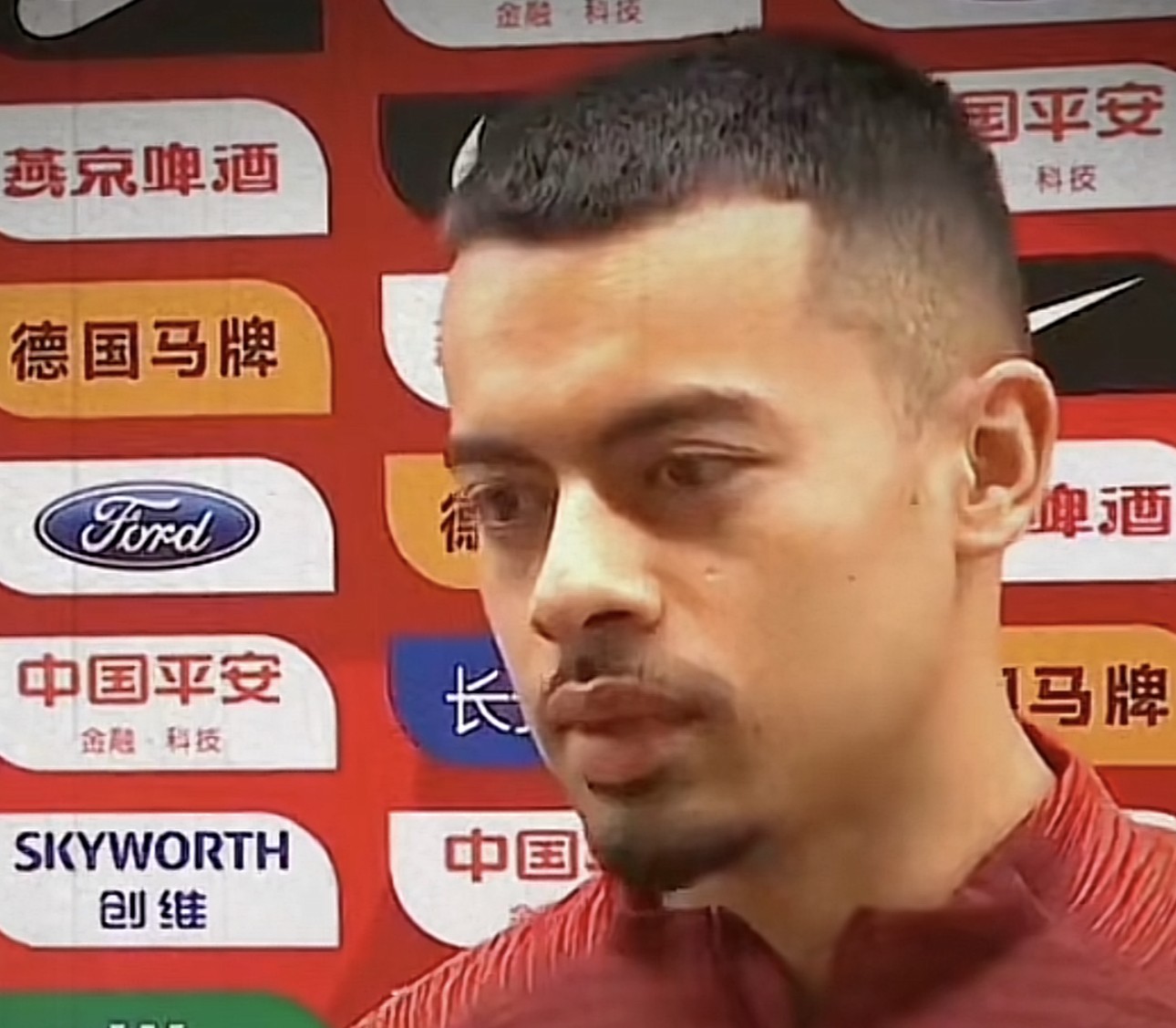 津媒:李可离开国足应该不只是家庭原因,大赛在即严字当头