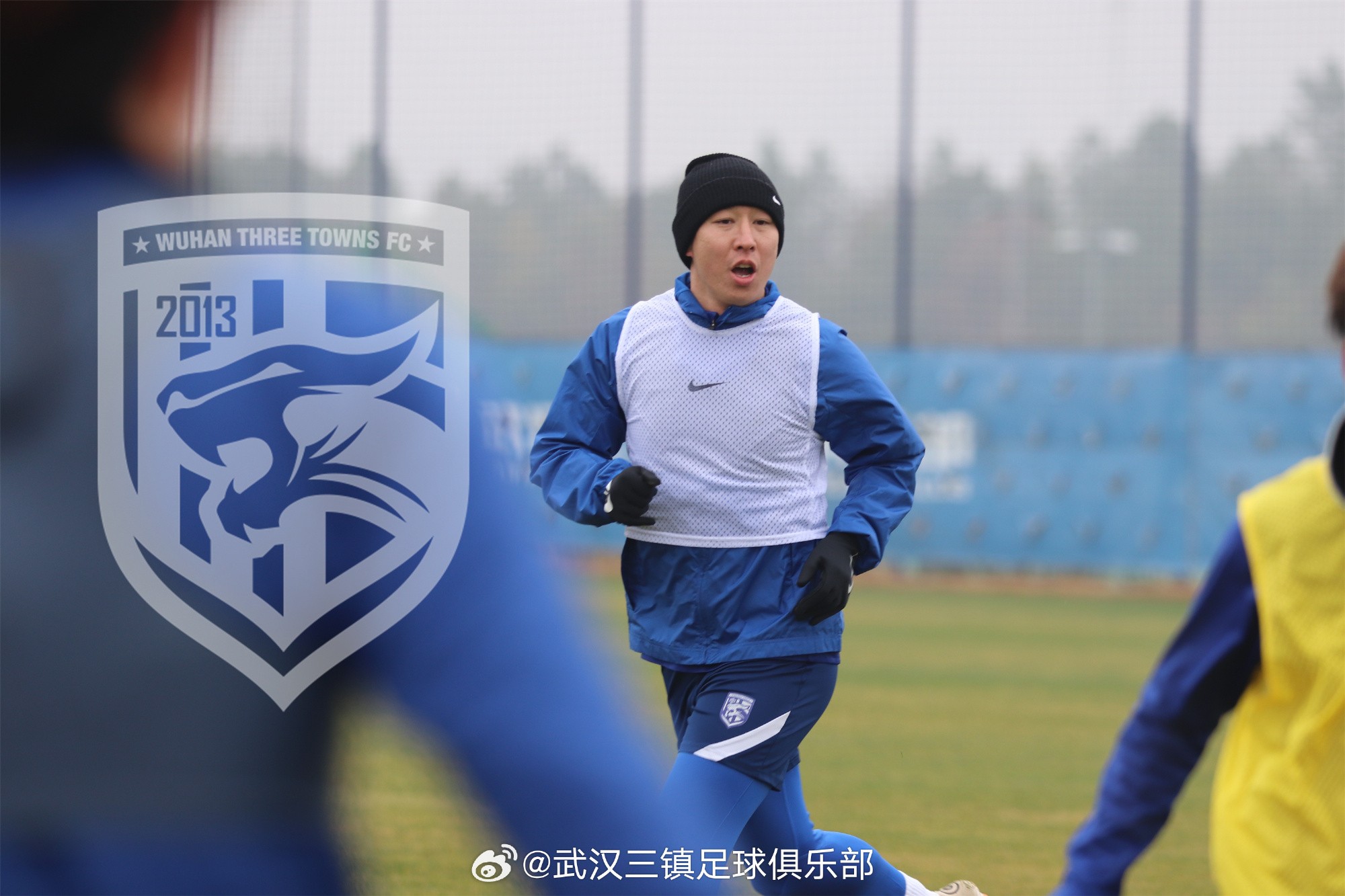 邓涵文和戴维森归队训练，武汉三镇官方晒照：看图，不说话