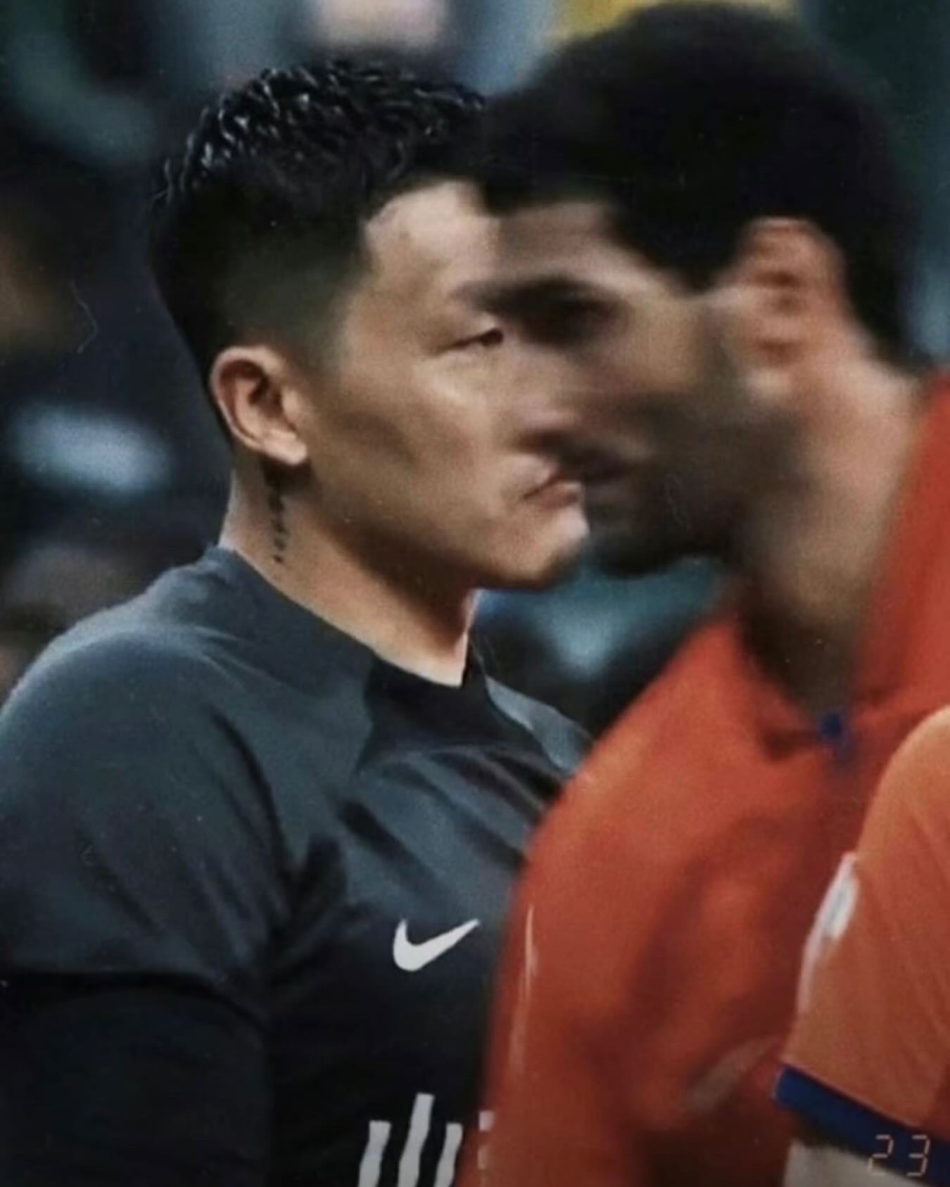 费莱尼退役王大雷送祝福传奇真的要再见了一切顺利