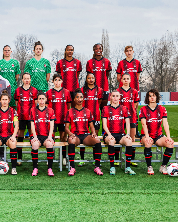 92ac米兰女足2023/24赛季全家福