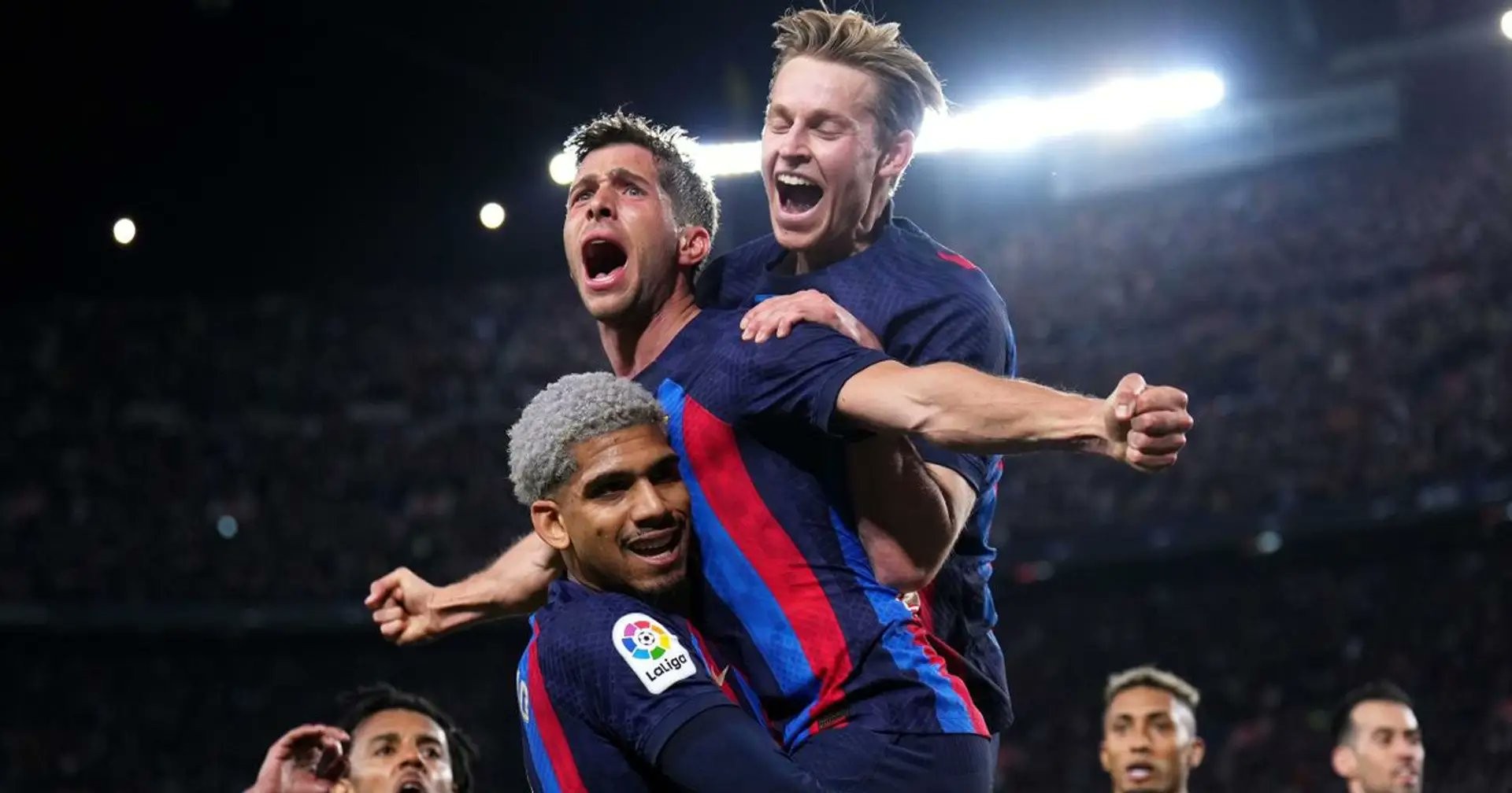 每体:巴萨已经收到了对德容,阿劳霍和拉菲尼亚的报价