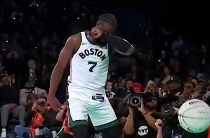 布朗谈扣篮大赛明年如果其他人不去我tmd还会再去一次