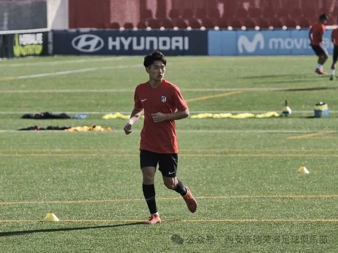 孙亚,出生于1997年1月1日,陕西省渭南市人,场上位置司职边锋,边后卫.