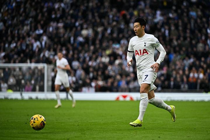 英超焦点战曼城主场3比1击败利物浦 巅峰对决中哈兰德再度展现杀手本色