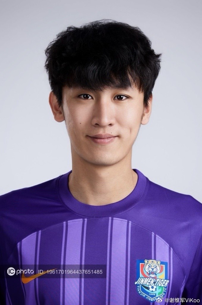 谢维军新赛季要开始咯为了天津永远进攻