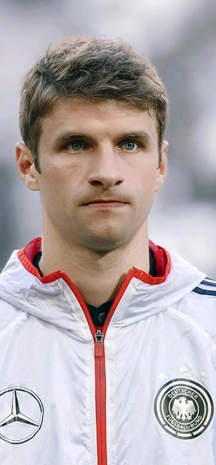 每日足球帅图穆勒帅气手机壁纸精选