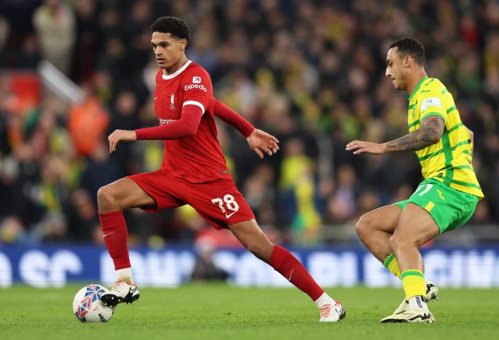 转会费高达8000万欧元双方签约五年引球迷热议