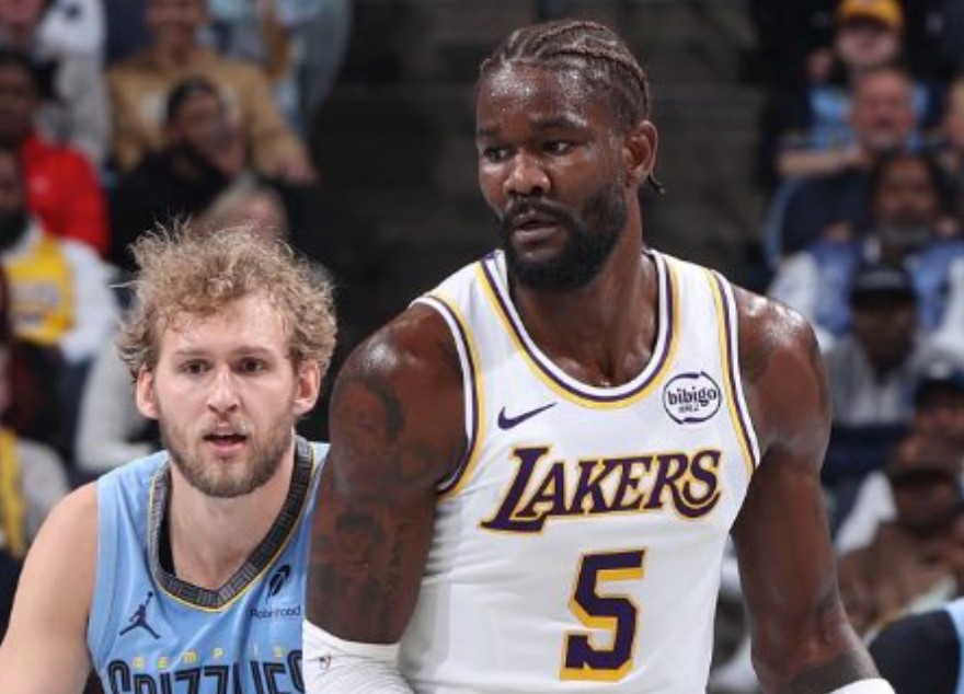 美媒：艾顿背部痉挛，第四节原本能回归但雷迪克不想冒险