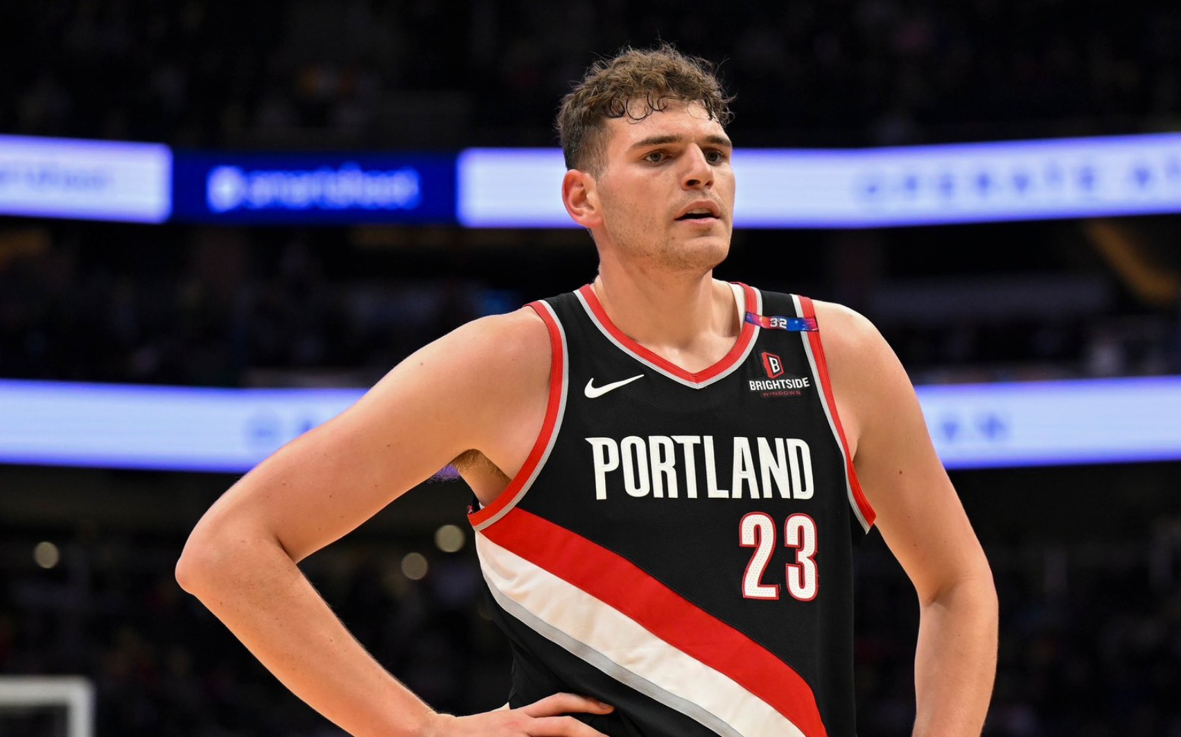 克林根首发出场24分钟，8投2中得5分15板1助0失误，正负值-4