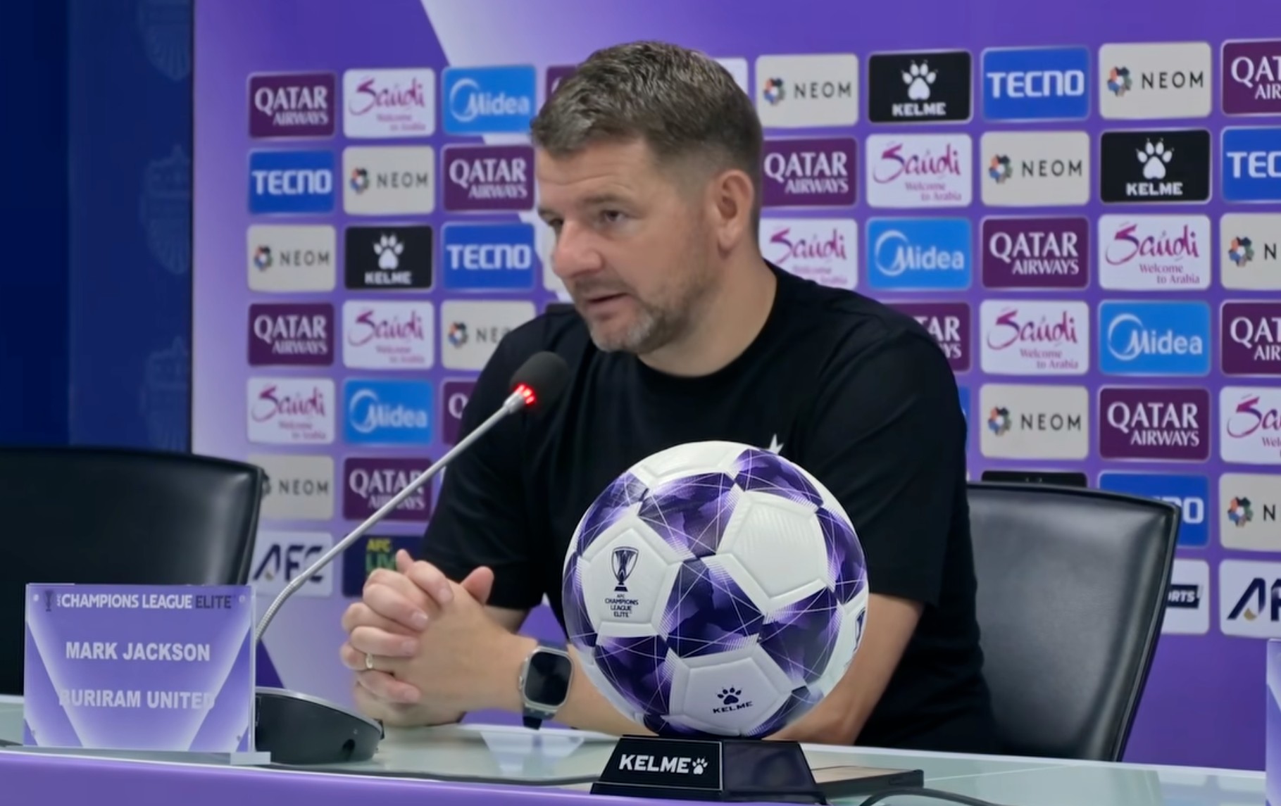 武里南联主帅：我们针对海港做了充分准备，比赛结果非常理想