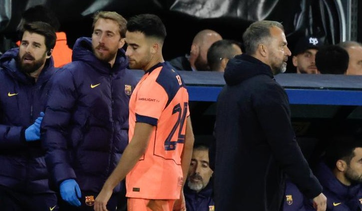 世体：埃里克-加西亚将戴面具随队出征，但弗里克不会让他首发