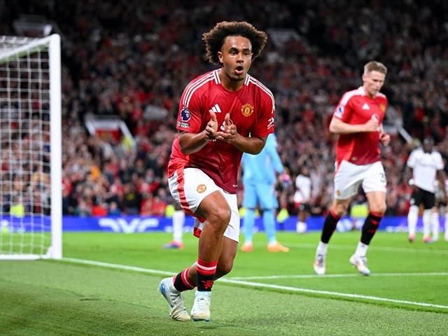 罗马诺：曼联要等谢什科伤情确定后再与齐尔克泽讨论未来