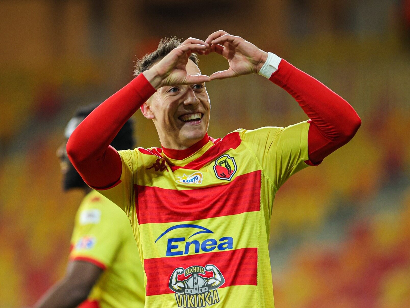 波兰20岁小将首次入选国家队两年前还在第三级别联赛