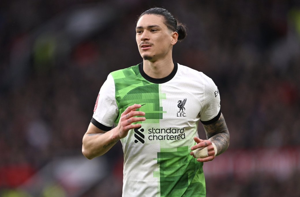 罗马诺努涅斯因轻伤退出国家队将在利物浦康复10天