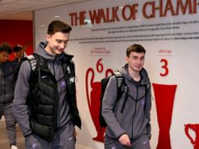 利物浦后卫罗伯逊评价两名波兰年轻球员