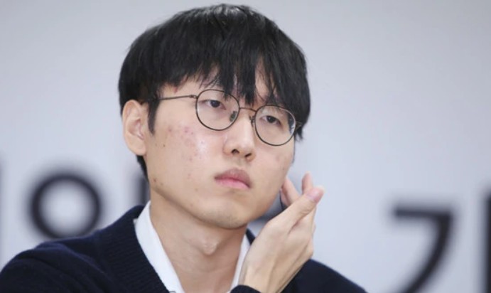 申真谞:目前中国最强的棋手是李轩豪,柯洁发色以为是老爷爷