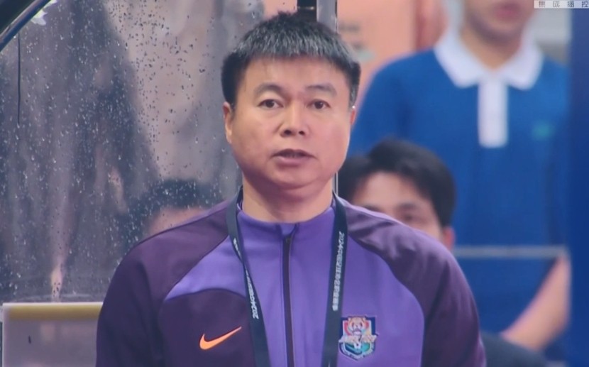 于根伟谈与外援分析比赛细节:突出效率,别做无用功消耗自己