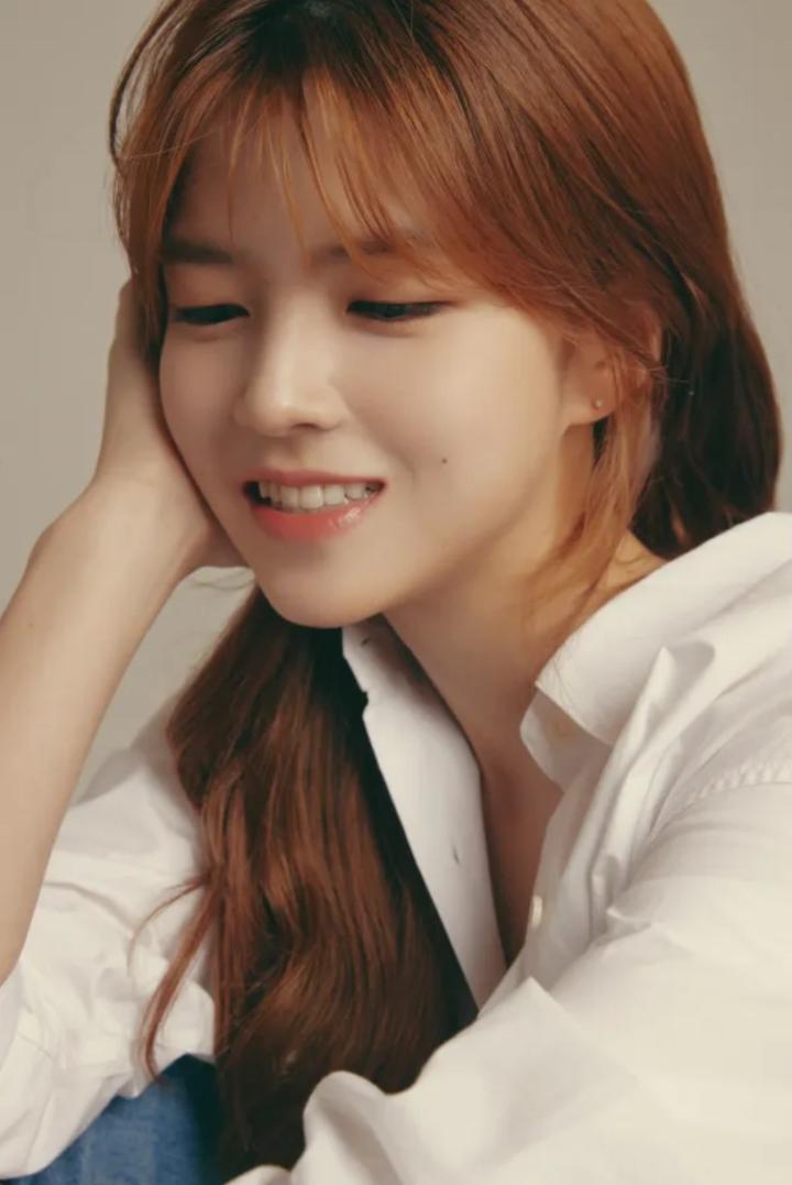 韩国娱乐圈女梅西seogi85上周在综艺射