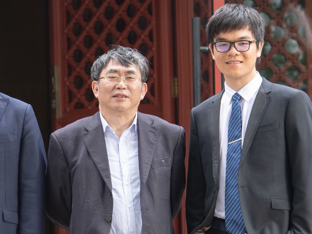 柯洁聂老情商特别高他说我身边女人多是在委婉说我棋臭