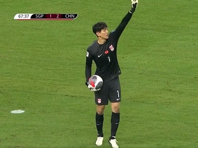 媒体人不太认可对颜骏凌的苛责批评他综合能力目前最稳定