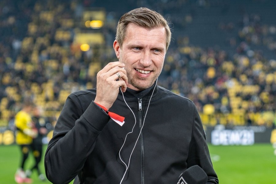 德天空记者:法兰克福ceo倾向续约,多特有意但并未正式接触