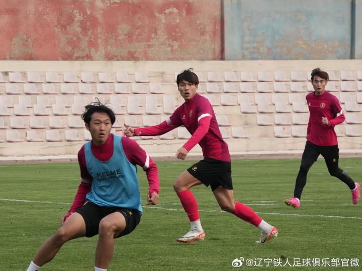 今天下午辽宁铁人一线队在沈阳城市学院训练场完成