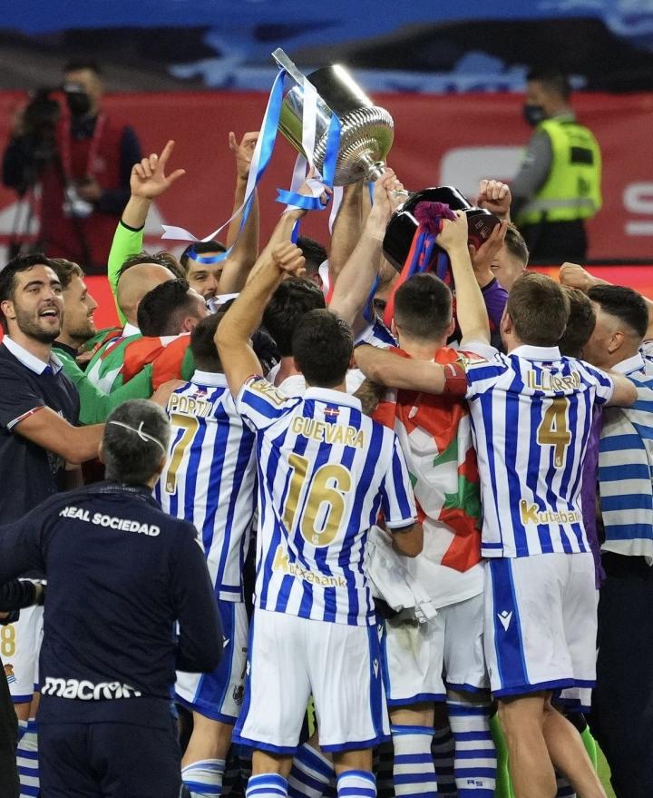 两年前的今天皇家社会夺得201920赛季国王杯冠军
