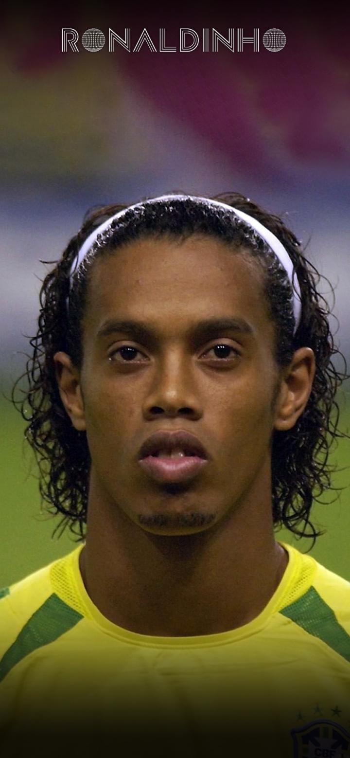 每日足球帅图足球精灵丨小罗手机壁纸精选part2