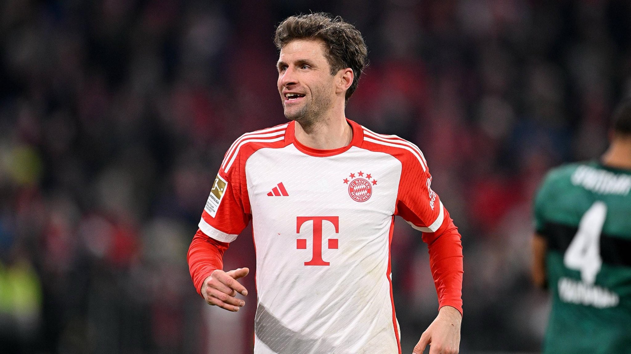 穆勒达成拜仁生涯700场里程碑成队史第二人