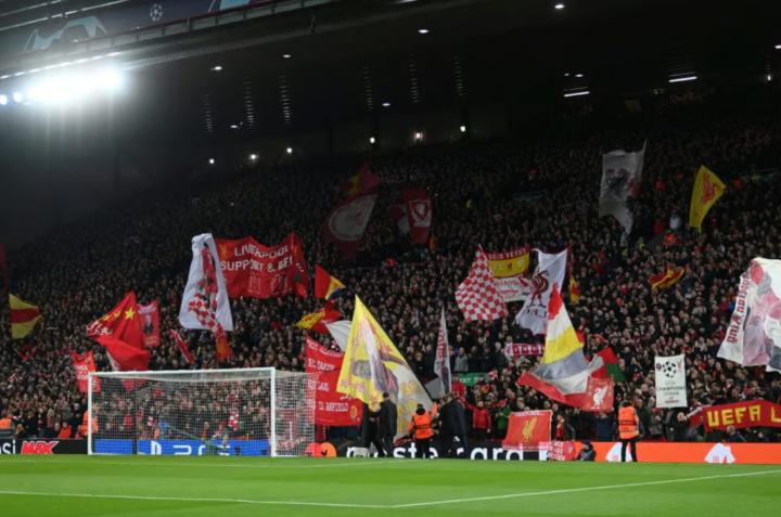 球迷抗议利物浦球票涨价，对亚特兰大Kop看台不会有助威旗帜