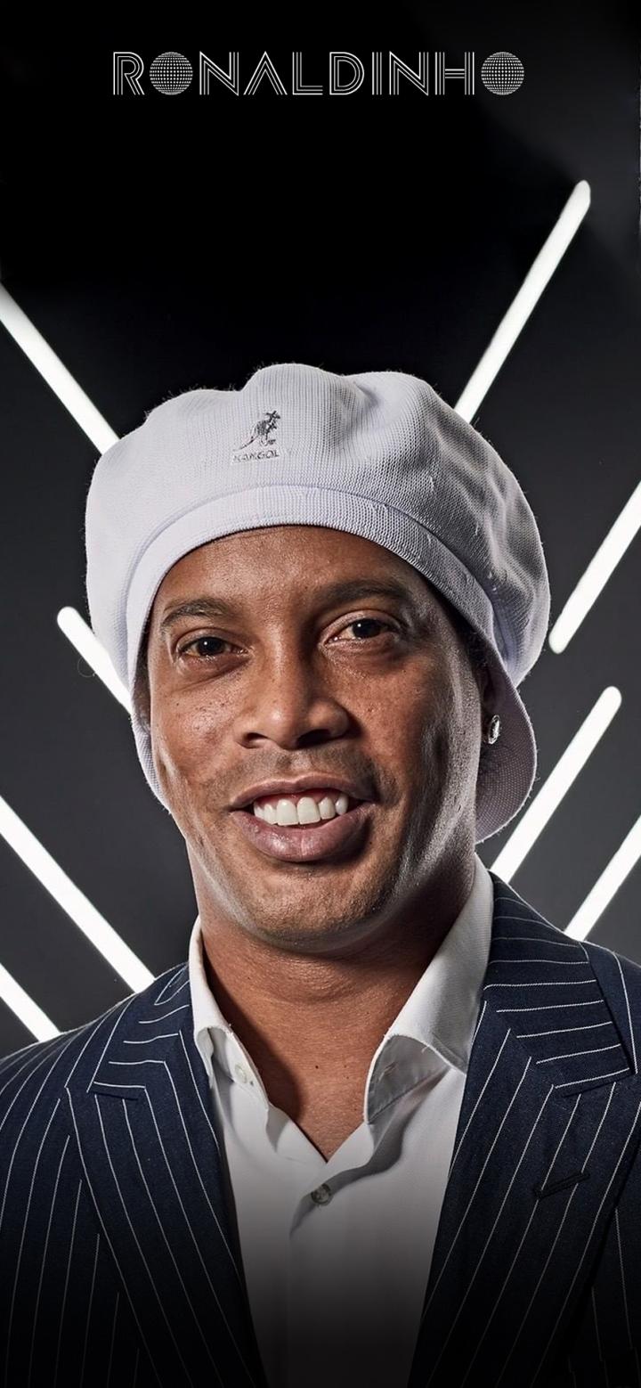 每日足球帅图足球精灵丨小罗手机壁纸精选part6