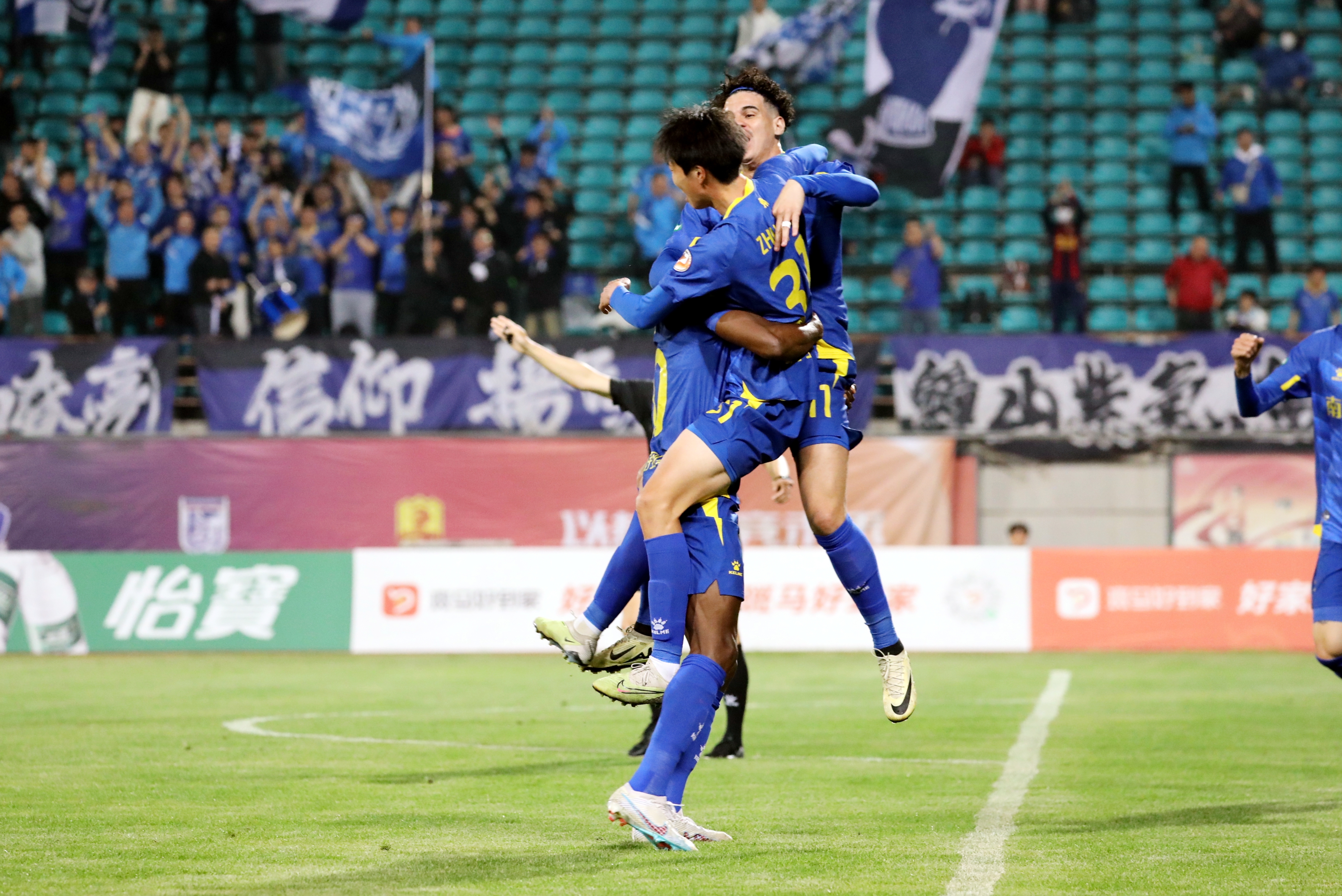 战报丨朱启文进球奥努埃布绝杀南京城市32黑龙江冰城