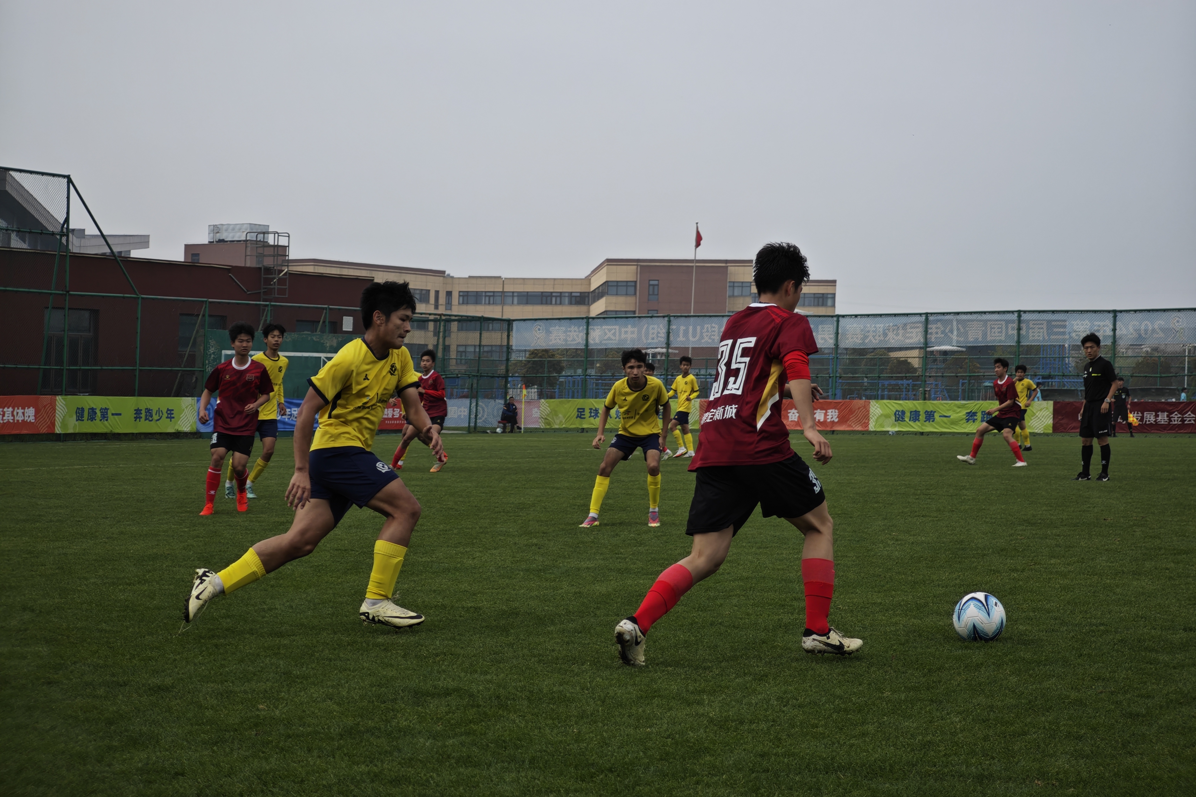 最后一轮,上海嘉定汇龙面对安徽省蚌埠市第三中学.