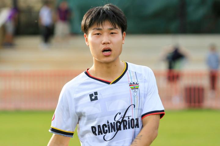 杨航首发金永浩一球一助里奥哈竞技主场取胜北京时