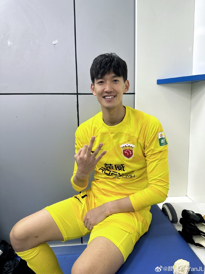 颜骏凌发文庆祝自己的300场