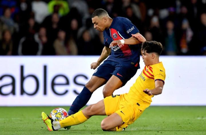 巴黎vs巴萨半场数据射门810射正33